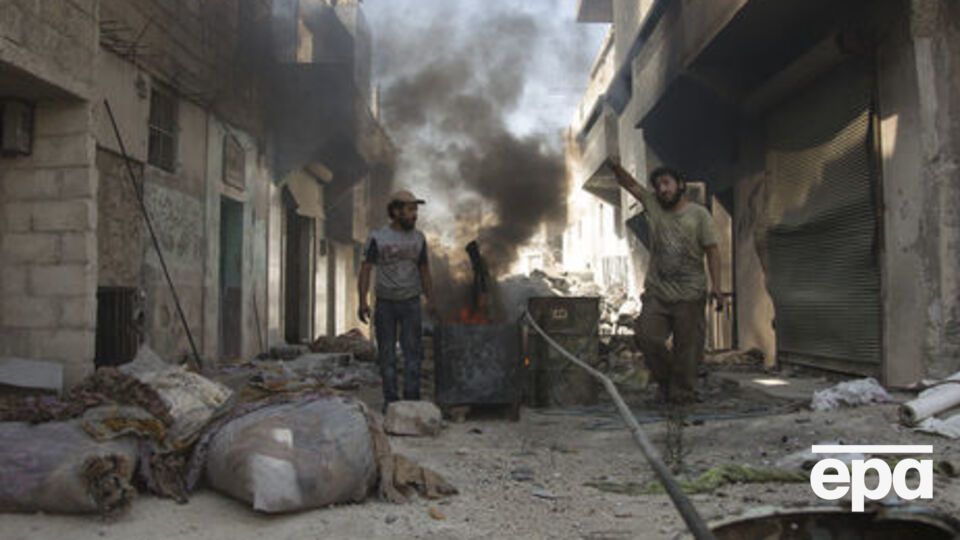 Жители Алеппо страдают от голода, берут воду из загрязненных источников