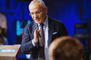 Шустер: Проблема в том, что ни в США, ни в Европе не знают и не понимают тех процессов, которые происходят в Украине, поэтому мы сделаем программу на английском языке