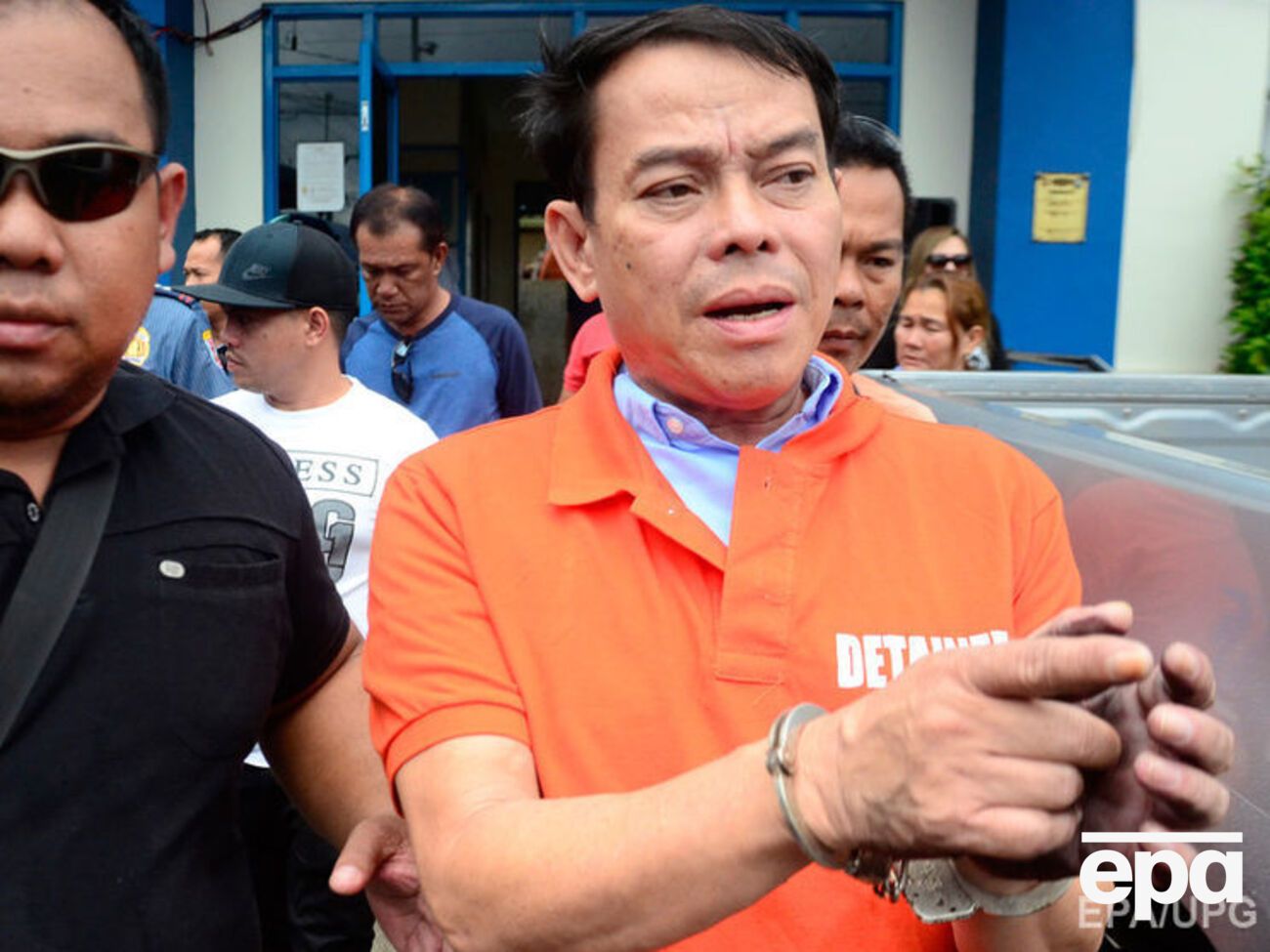 Эспиноса был взят под стражу 5 октября