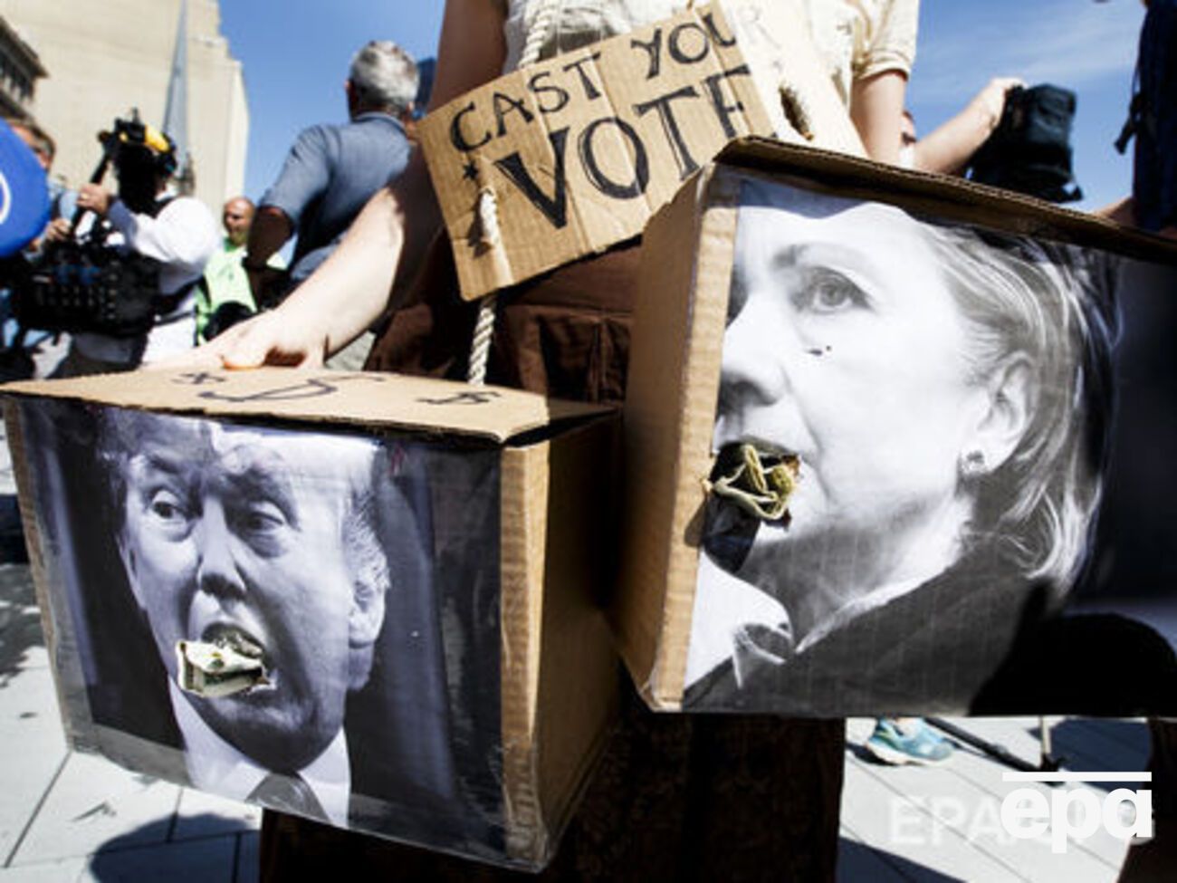 Дональд Трамп и Хиллари Клинтон борются за четыре штата