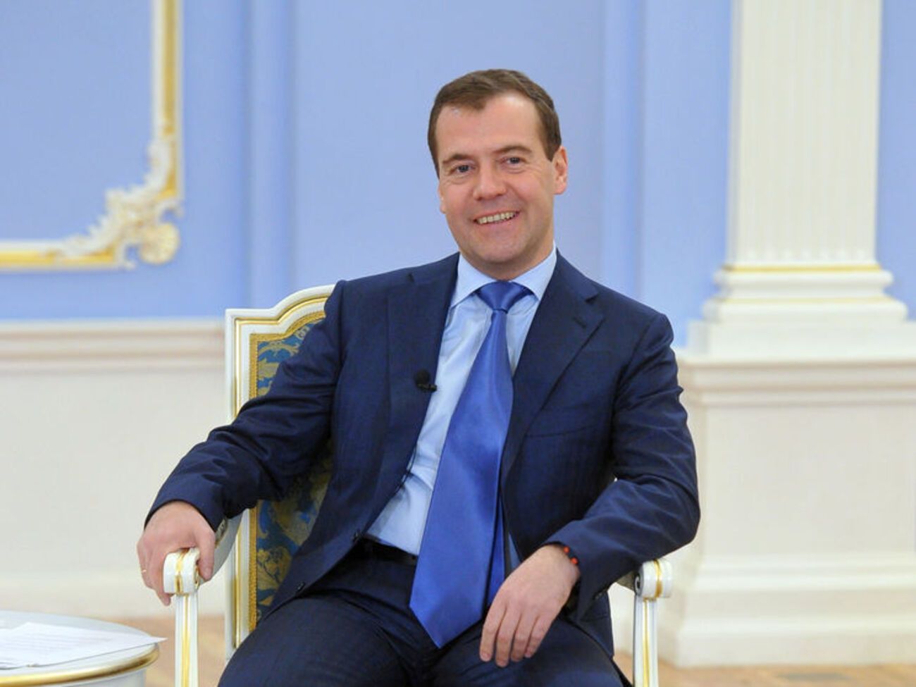 Медведев: России все равно, кто будет президентом США