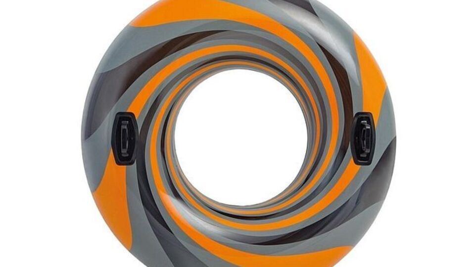 Украинские пограничники задержали афганца в надувном круге