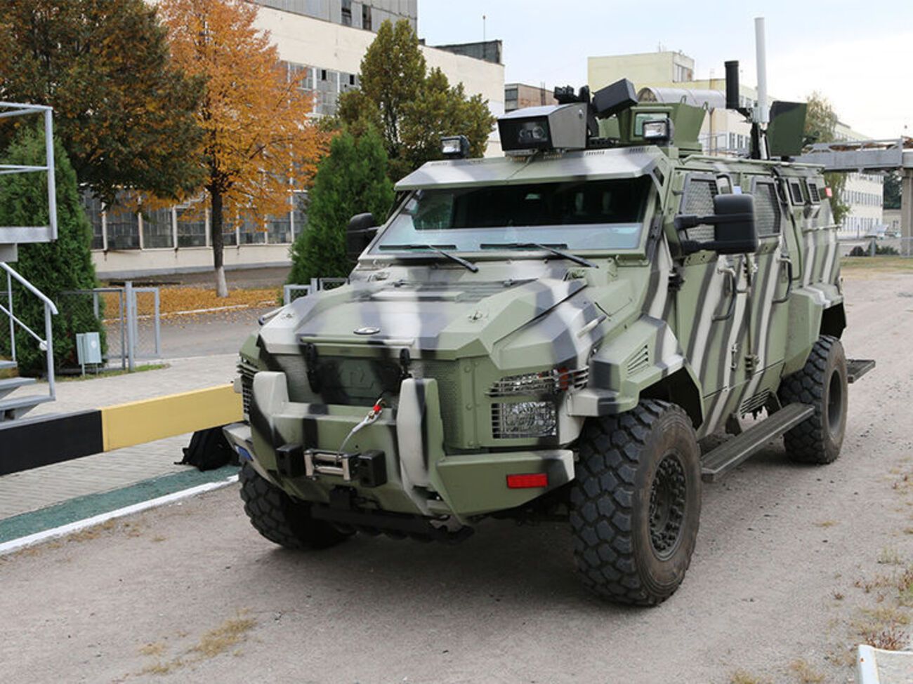 Беспилотник&nbsp;разработан на базе армейского бронированного автомобиля "КрАЗ-Спартан"