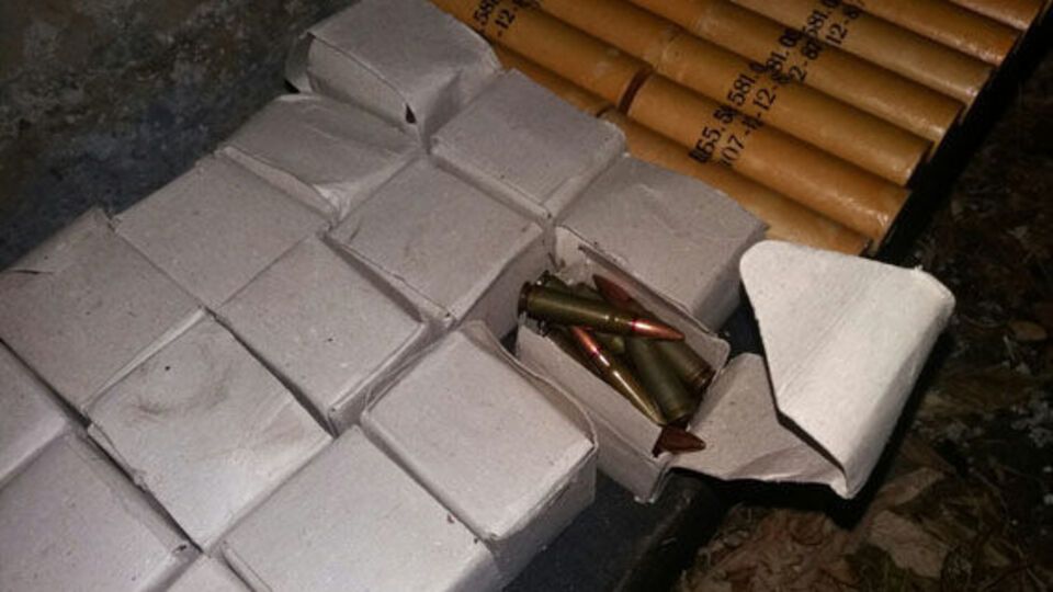 Патроны и шашки неизвестного происхождения готовились к отправке из Мариуполя