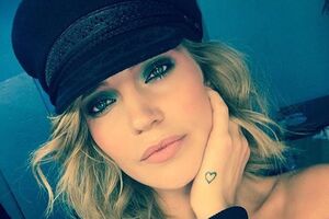 Глюк'оZа показала тело в прозрачной одежде