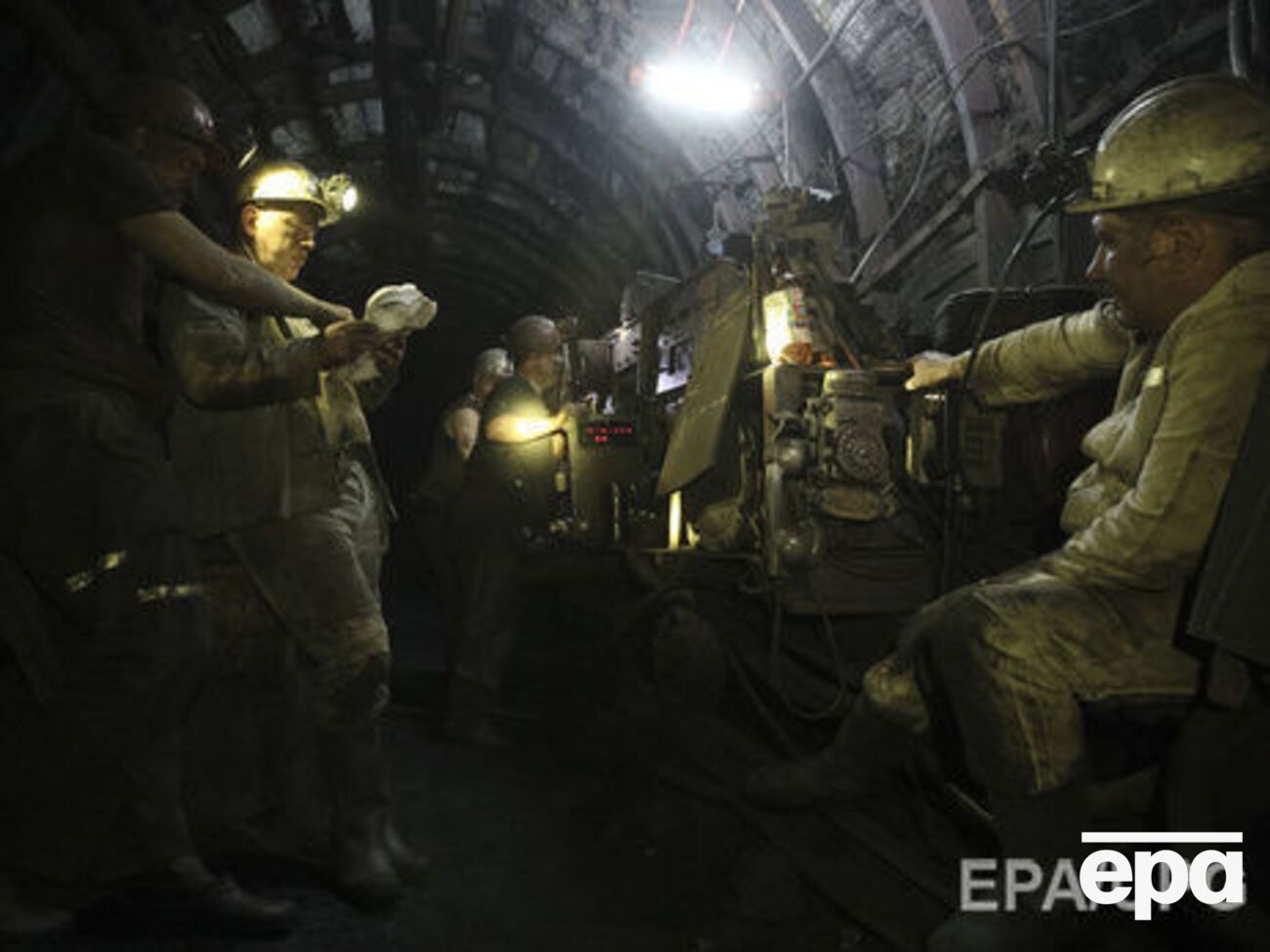 Горняки хотят "немедленного приезда" к ним министра энергетики и угольной промышленности Игоря Насалика