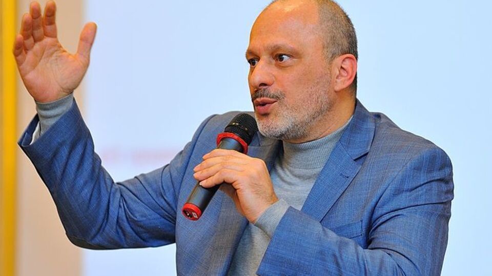 Аласанию уволили