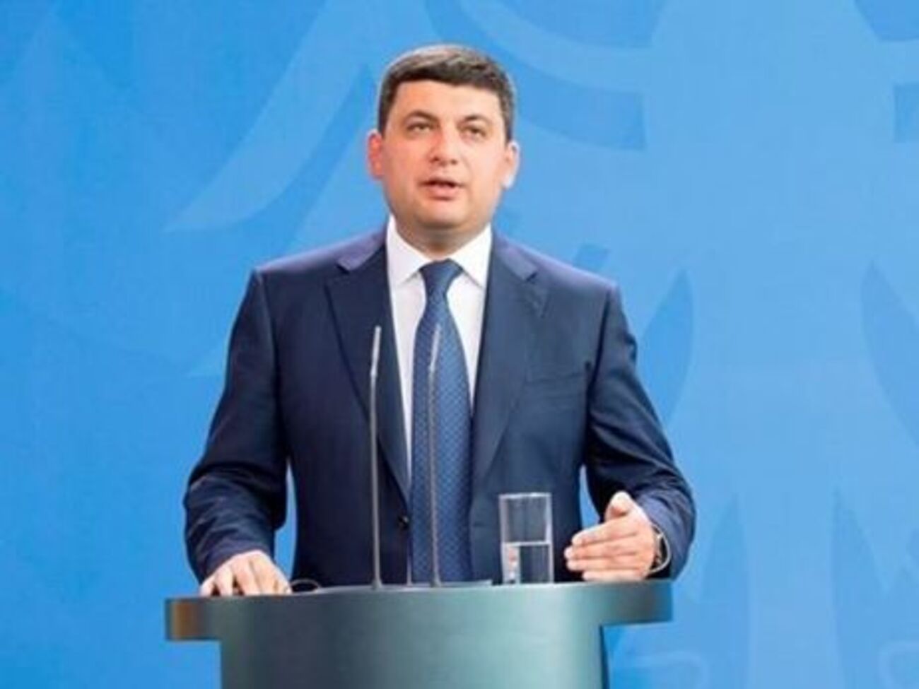 Гройсман: Отставка Саакашвили – его право и его решение