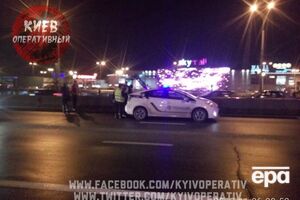 Отец с сыном перебегали проспект, потому что не нашли подземный переход, рассказал их родственник