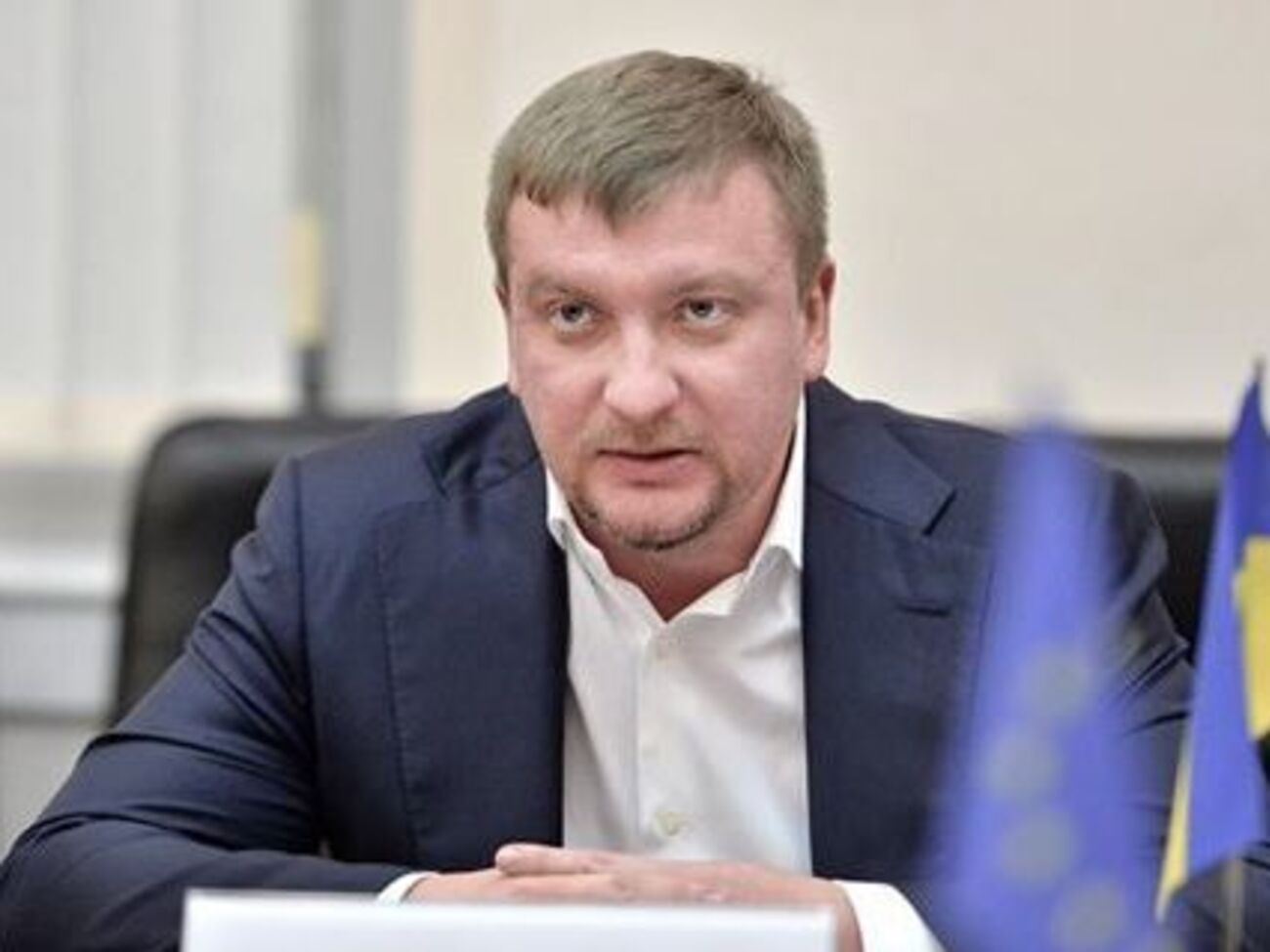Петренко на встрече с Мингарелли обсудил закон о спецконфискации