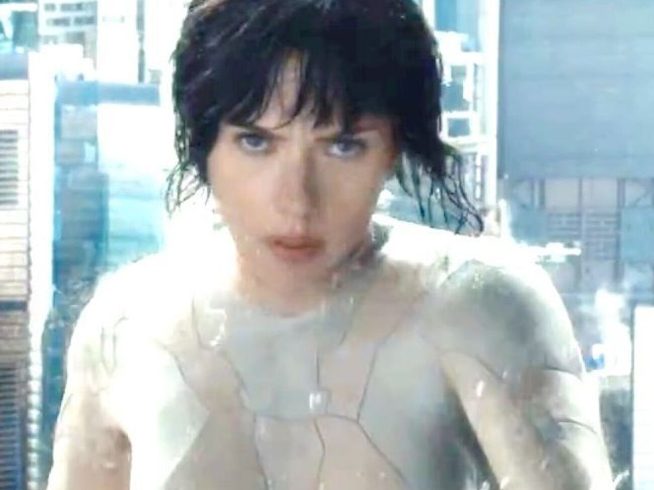 Йоханссон сыграла в фантастической картине