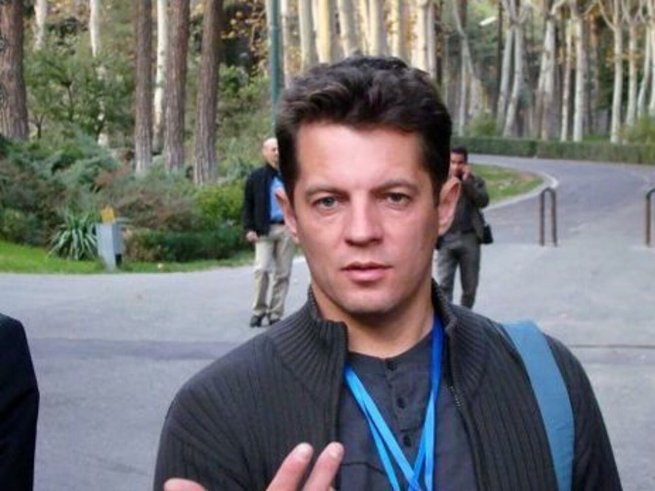 Роман мечтал&nbsp;поступить в военное училище, после окончания которого увлекся журналистикой