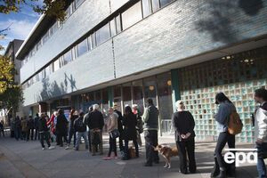 Очередь на избирательном участке в США