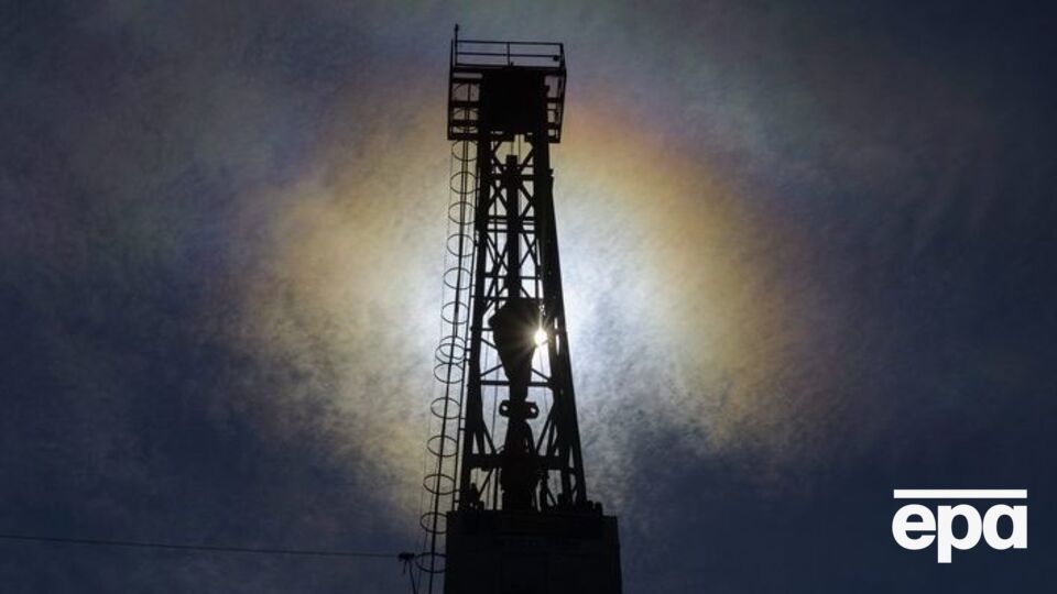 Нефть дешевеет