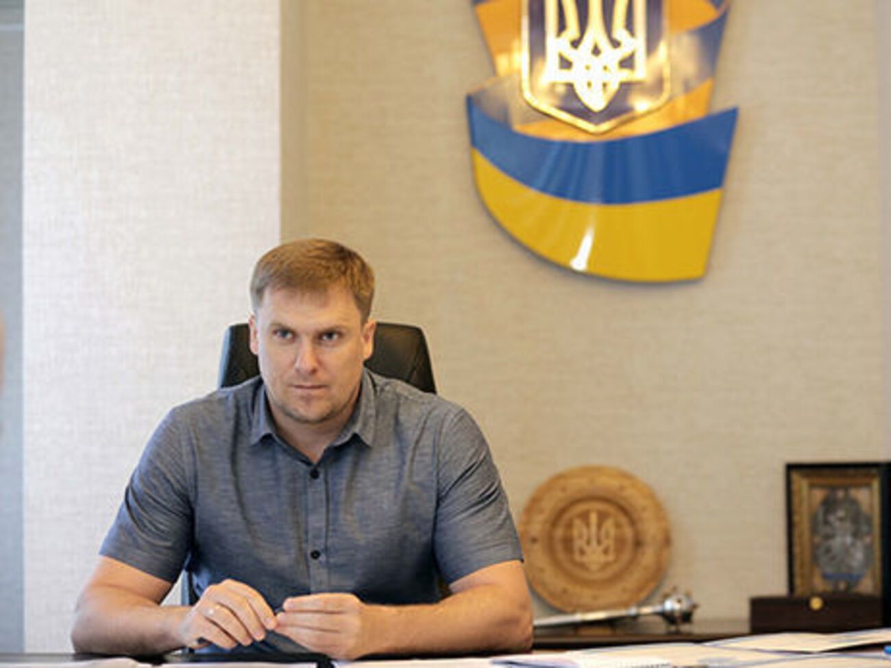 Троян: В Славутиче двое полицейских ранены: один в грудь, второй в ногу