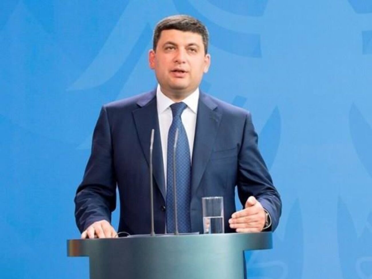 Гройсман: Поздравляю американцев с избранием нового главы государства