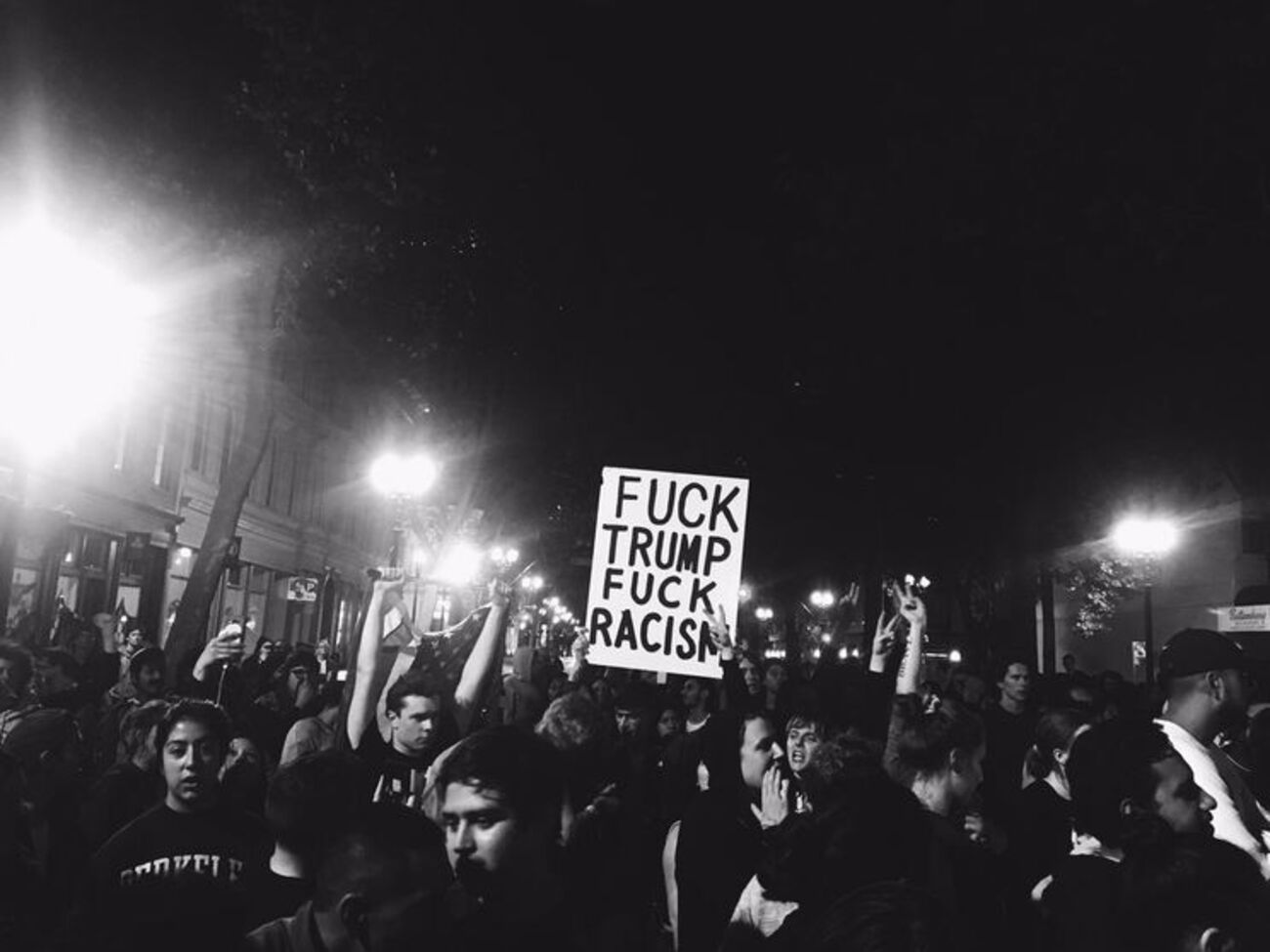 Not my president. В Окленде протестуют против победы Трампа. Фоторепортаж