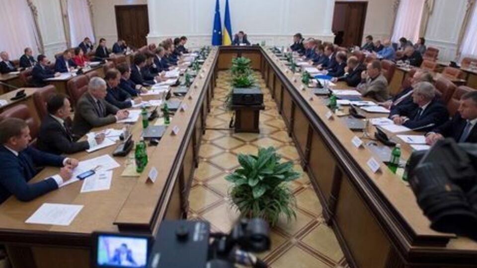 Кабмин одобрил введение референтных цен на ряд лекарств