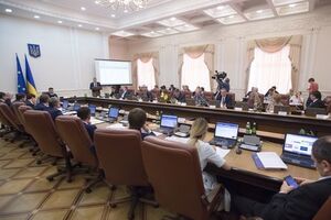Кабмин повысил минимальную розничную цену на водку до почти 70 грн