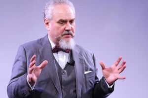 Андрей Зубов: Сколько бы политики ни били себя в грудь, пока не изменится структура собственности, настоящей демократии в стране не будет