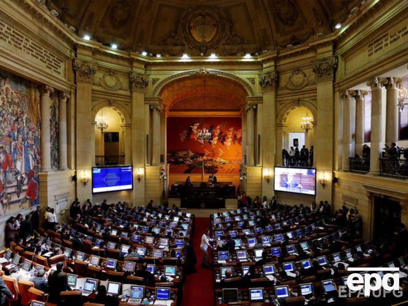 Власти Колумбии утвердили новый мирный договор с партизанами