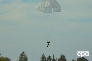Всего Минобороны закупило у "Укравпостач" 35 незаконно списанных парашютов