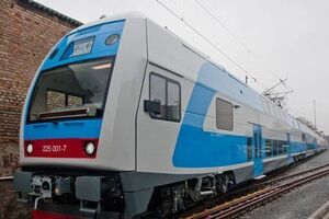 "Укрзалізниця": На период новогодних праздников билеты можно будет только купить