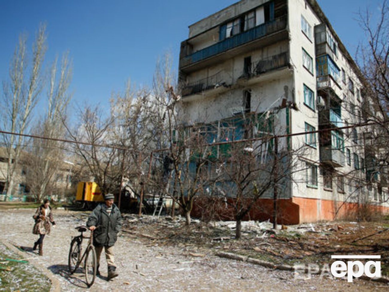 23,4% украинцев поддерживают особый статус Донбасса, амнистию для участников сепаратистских движений, которые не совершали тяжких преступлений, и проведение выборов до установления украинской власти