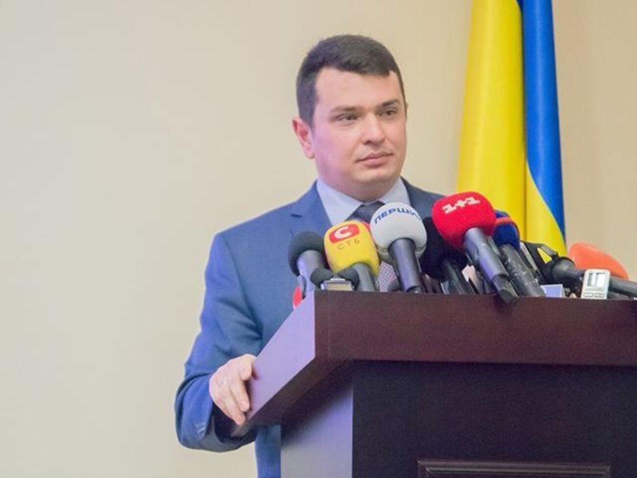 Сытник: Мы точно знаем, что у Онищенко не один паспорт