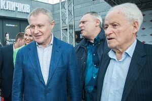 Михаил Суркис (справа): Главное – не залеживаться. Это раньше врачи рекомендовали: лежать, лежать. А сейчас другое: надо больше двигаться