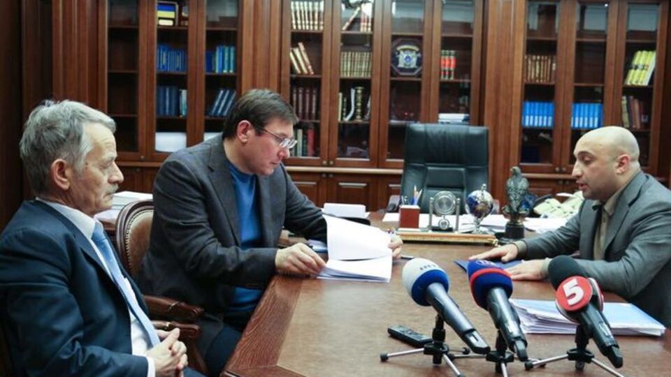 Прокурор Крыма Гюндуз Мамедов, генпрокурор Юрий Луценко и уполномоченный президента Украины по делам крымскотатарского народа Мустафа Джемилев встретились накануне Международного дня прав человека