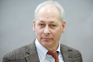 По словам Волина, в РФ "действует свобода слова, и государство не может указывать, кому что и о ком писать"