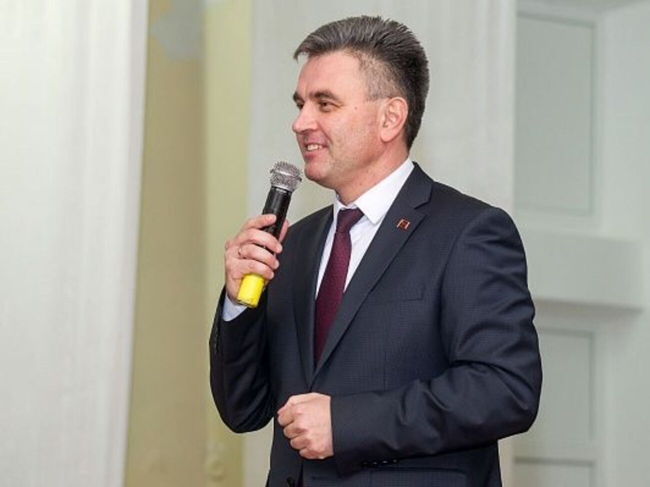 Красносельский лидирует на выборах