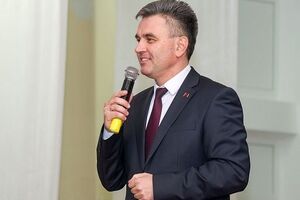 Красносельский лидирует на выборах