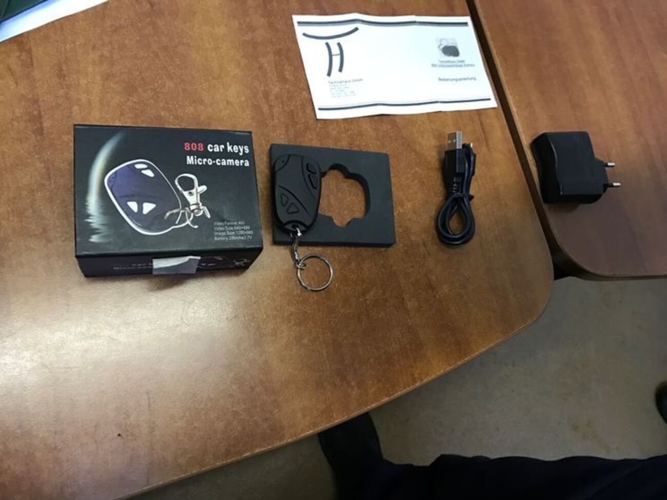 Пограничники обнаружили устройство для негласного считывания информации в виде брелока