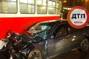 Водитель BMW ехал на красный свет
