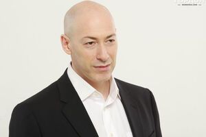 Гордон: Мы не можем себе представить, чтобы непрофессионалы шли петь в опере, танцевали в балете или стояли у хирургических столов. Но в милиции у нас возможно все!