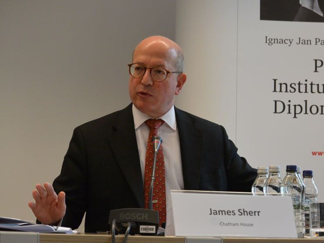 Шерр считает, что подписанный в Будапеште договор не мог предотвратить нынешнего конфликта с РФ