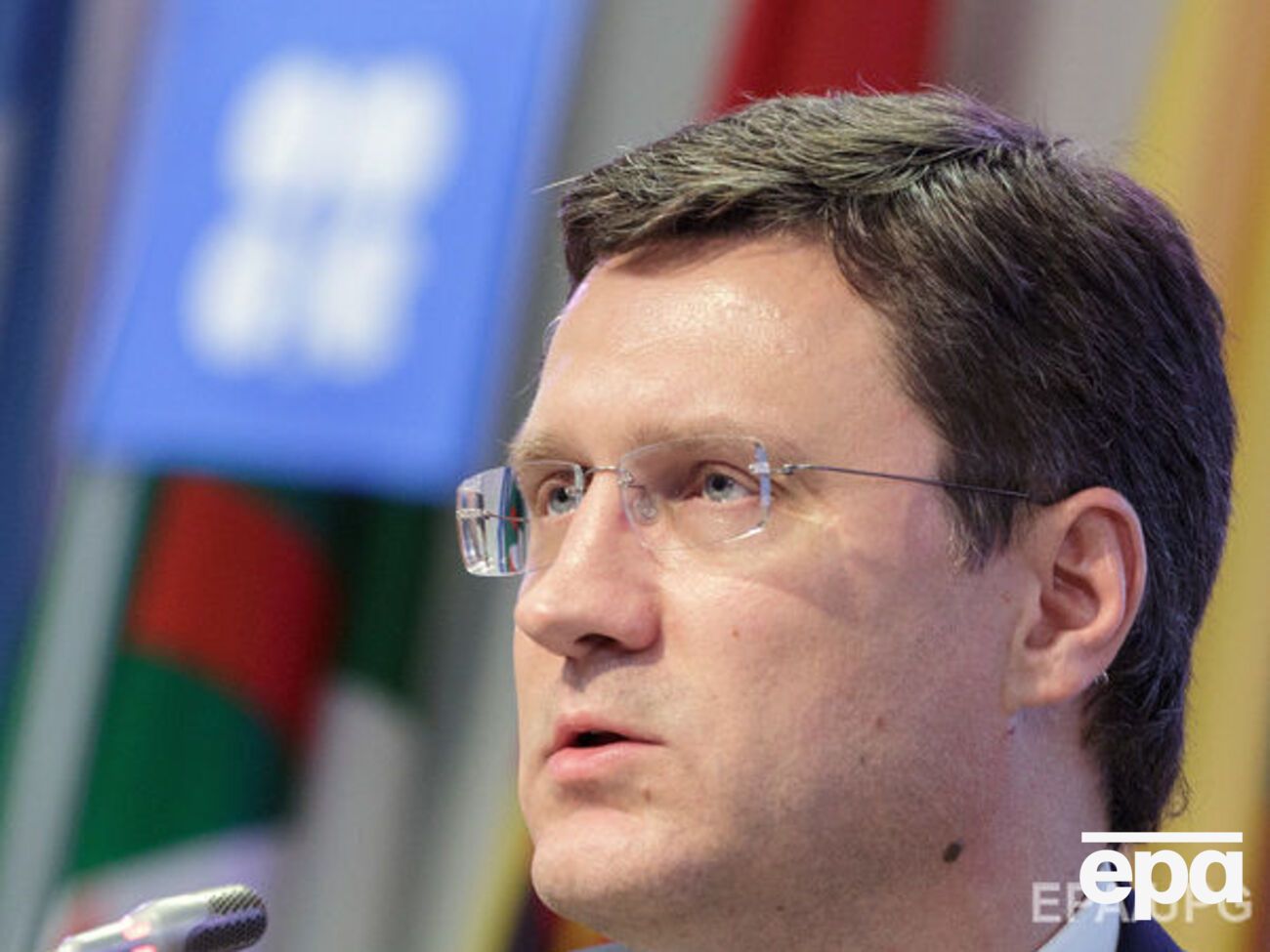 Новак заявил, что контракт с Киевом по газу менять не будут