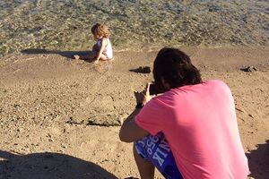 Мозговая показала свою семью на отдыхе