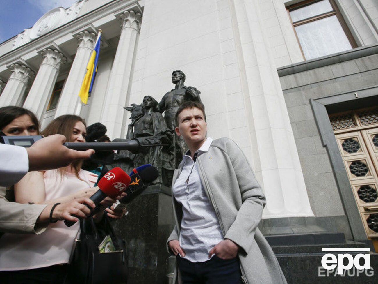 Савченко выразила готовность поддержать снятие с себя депутатской неприкосновенности