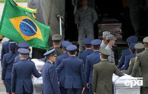 В авиакатастрофе погиб 71 человек