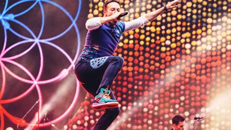 Coldplay сняли видео на песню из альбома A Head Full Of Dreams
