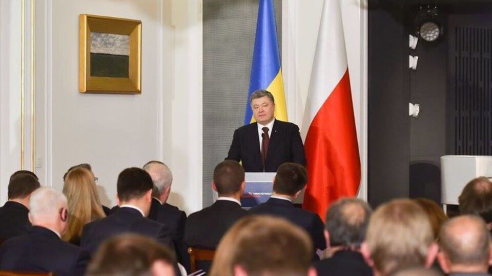 Порошенко: Многое еще предстоит сделать. И это еще одна причина для того, чтобы всем политическим силам засучить рукава для совместной работы
