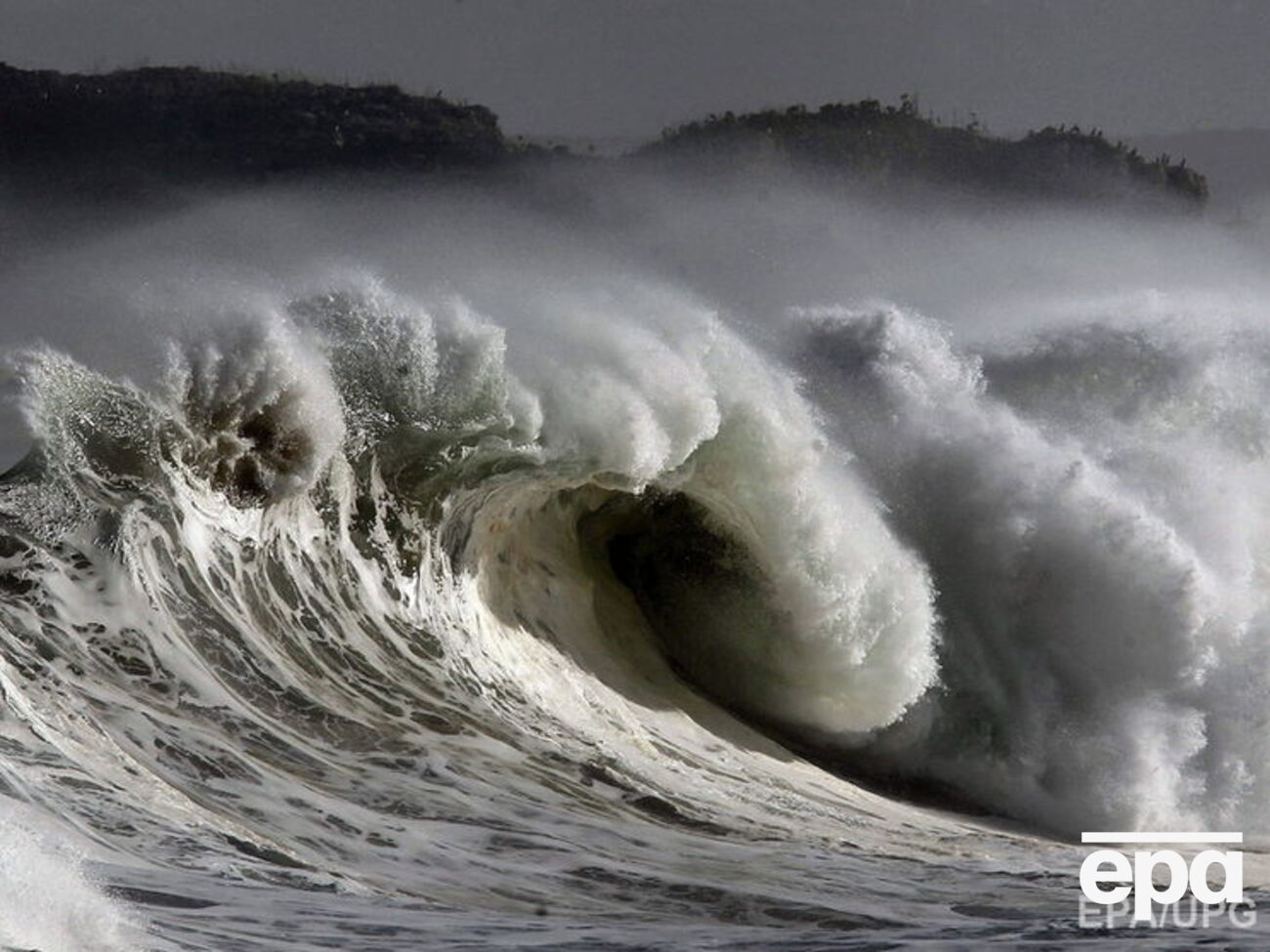 Ученые зафиксировали рекордную волну