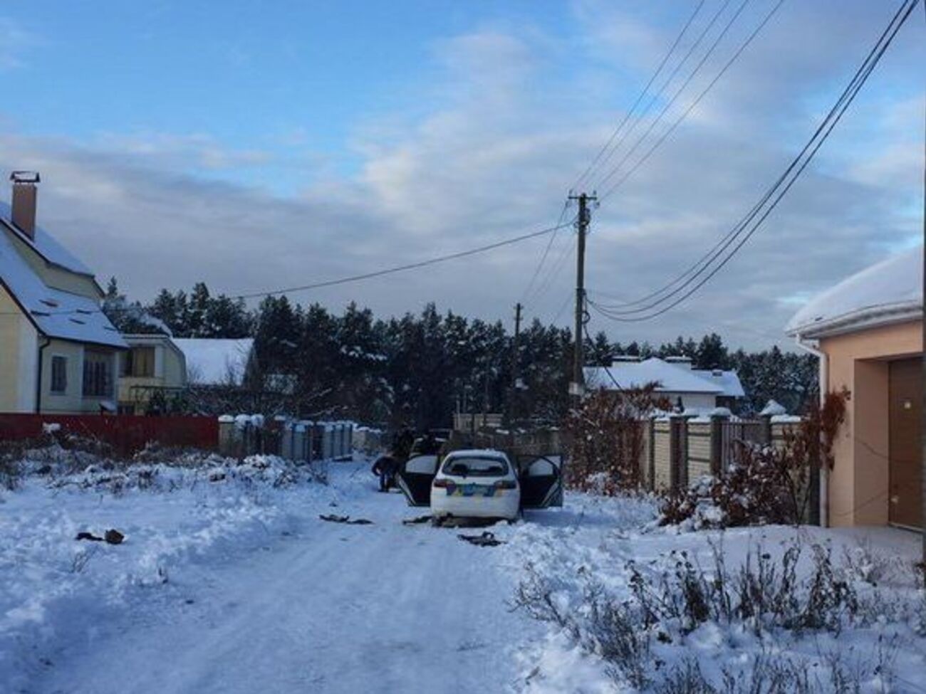 Полиция намерена завершить служебное расследование по перестрелке в Княжичах в течение двух недель