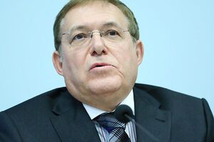 Сергей Кичигин издает газету "2000" с 1999 года