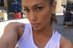 Лопес показала подросших детей