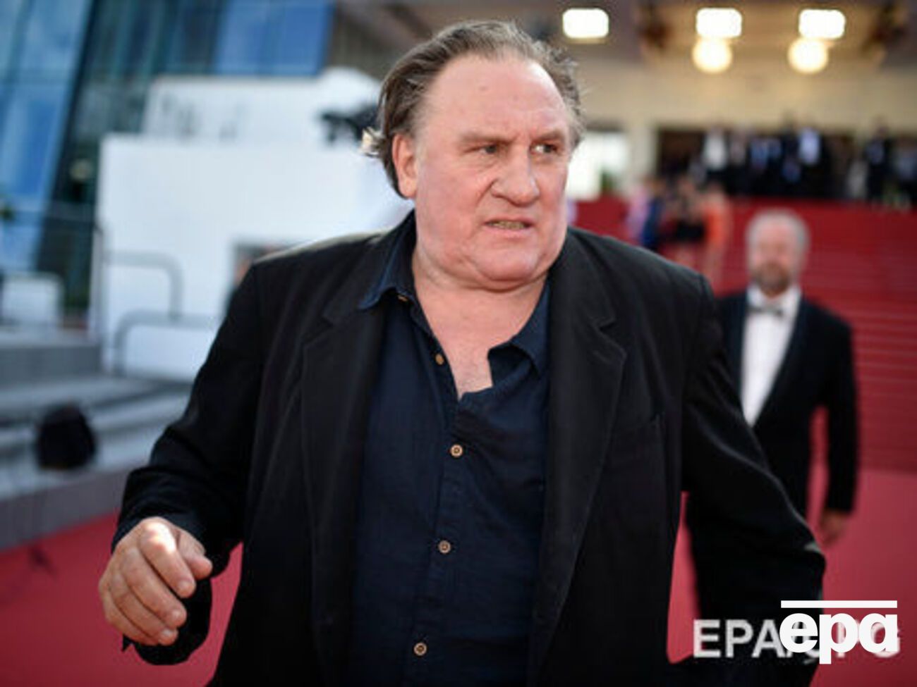 Депардье подготовил сразу три иска