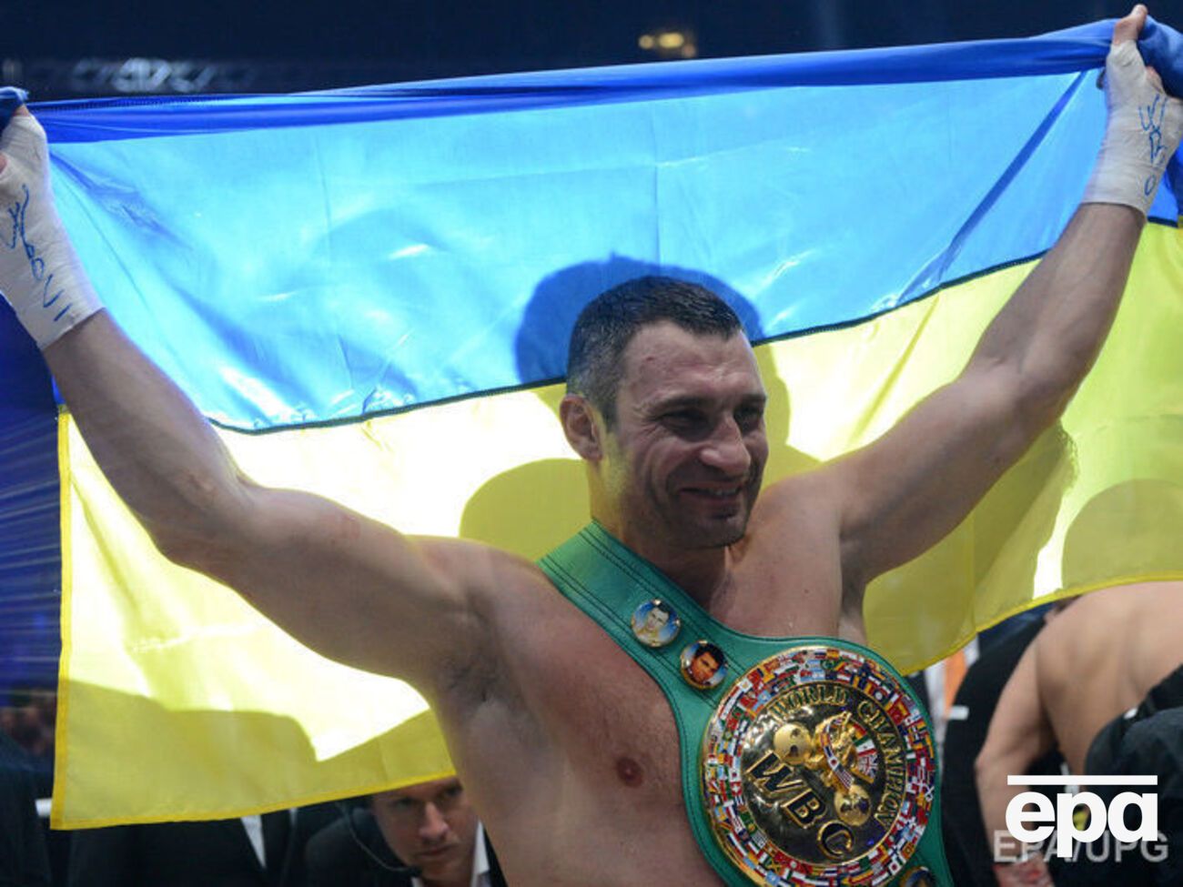 Кличко завершил профессиональную боксерскую карьеру в 2012 году